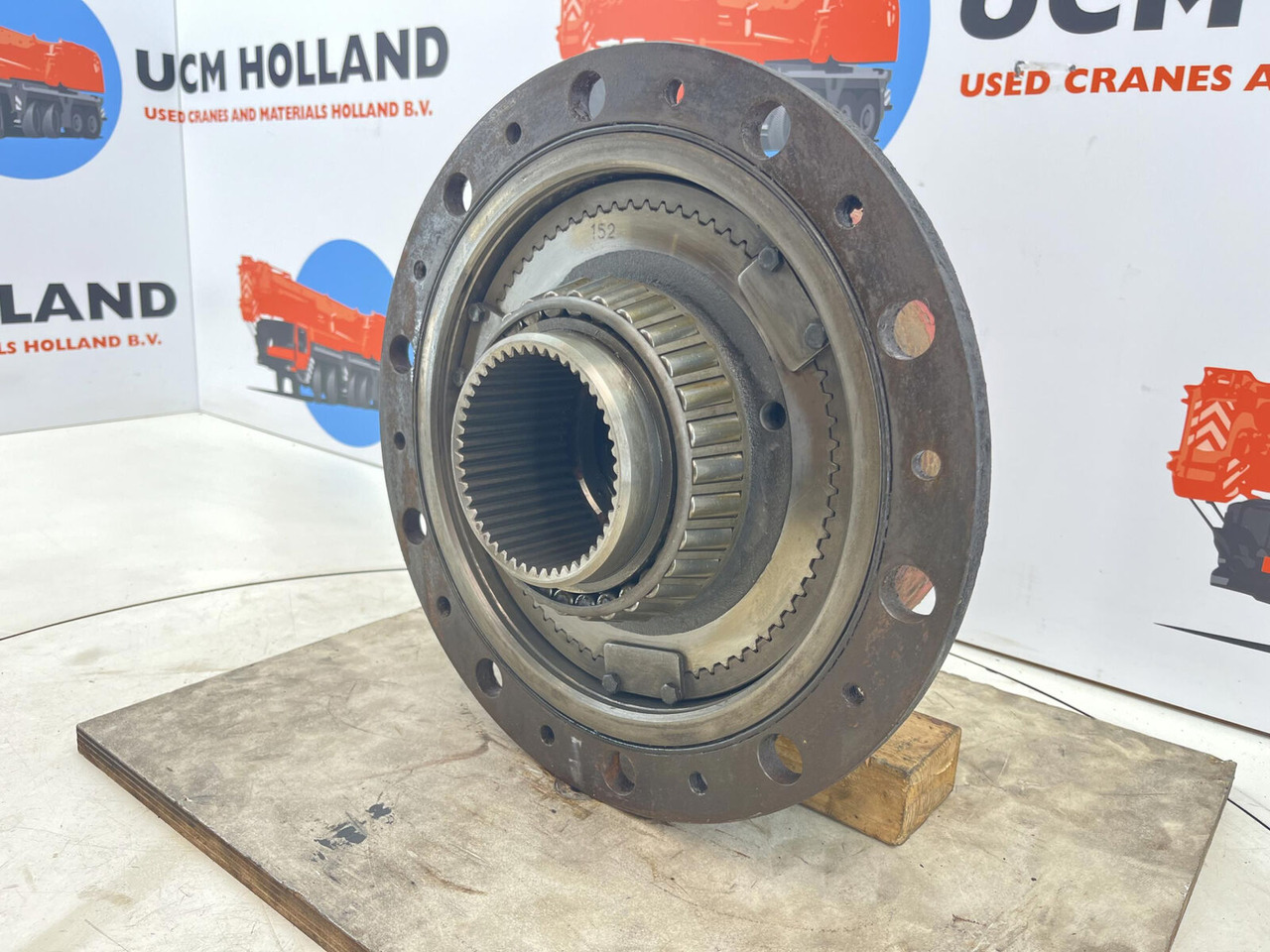 Krupp 70 GMT planetary gear 22-25-74-38-3pl-H135-46 - Transmisioni përfundimtar për Autovinç: foto 3 Krupp 70 GMT planetary gear 22-25-74-38-3pl-H135-46 - Transmisioni përfundimtar për Autovinç: foto 3