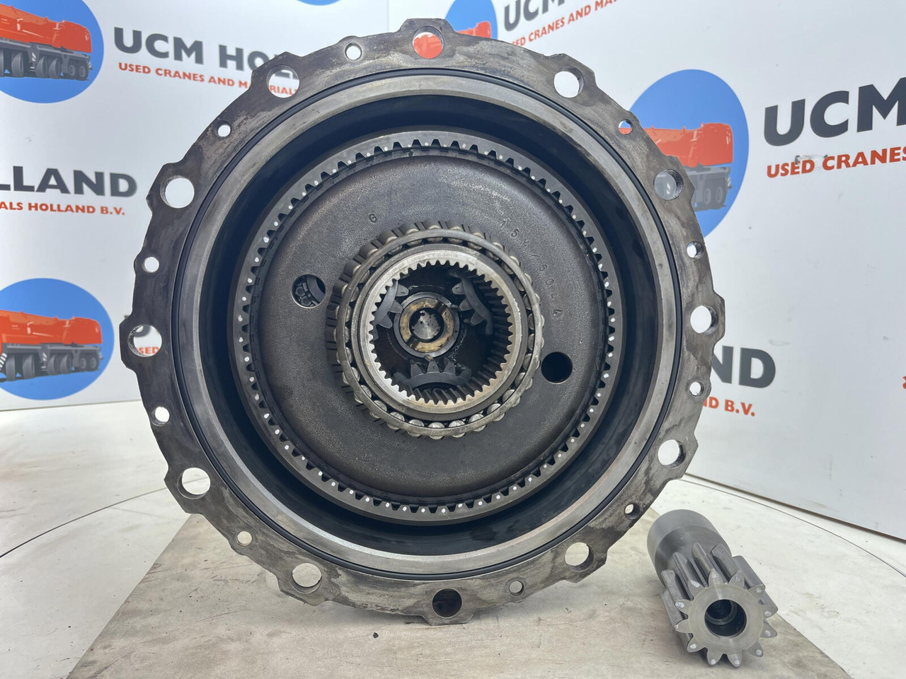 Krupp KMK 3050 planetary gear 12-23-60-34-3pl-H135-46 - Transmisioni përfundimtar për Autovinç: foto 4 Krupp KMK 3050 planetary gear 12-23-60-34-3pl-H135-46 - Transmisioni përfundimtar për Autovinç: foto 4