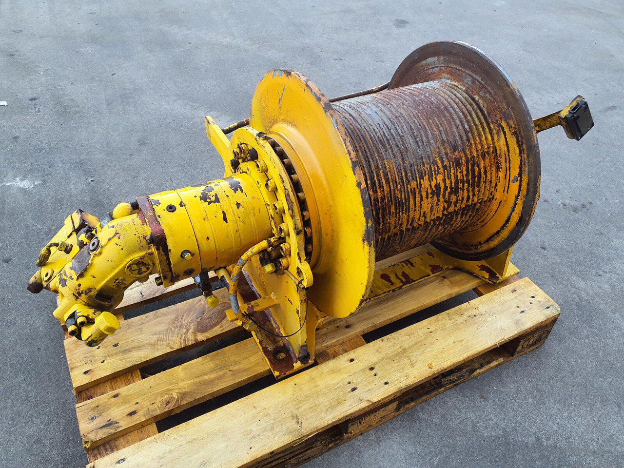 Krupp KMK 3050 winch 2 - Çikrik për Autovinç: foto 1 Krupp KMK 3050 winch 2 - Çikrik për Autovinç: foto 1