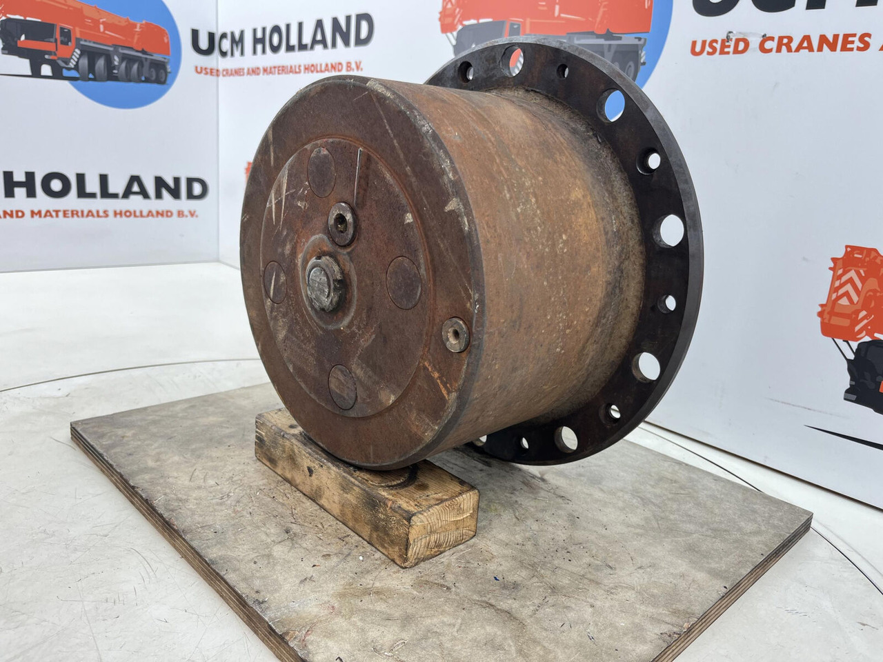 Krupp KMK 8350 planetary gear 22-25-74-40-4pl-H185-46 - Transmisioni përfundimtar për Vinç: foto 2 Krupp KMK 8350 planetary gear 22-25-74-40-4pl-H185-46 - Transmisioni përfundimtar për Vinç: foto 2