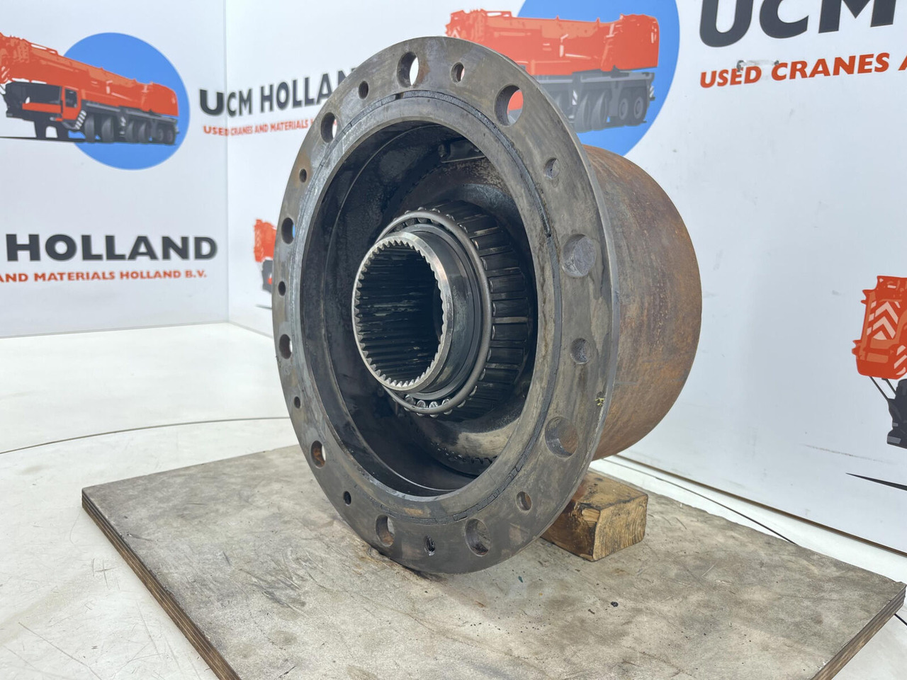 Krupp KMK 8350 planetary gear 22-25-74-40-4pl-H185-46 - Transmisioni përfundimtar për Vinç: foto 3 Krupp KMK 8350 planetary gear 22-25-74-40-4pl-H185-46 - Transmisioni përfundimtar për Vinç: foto 3