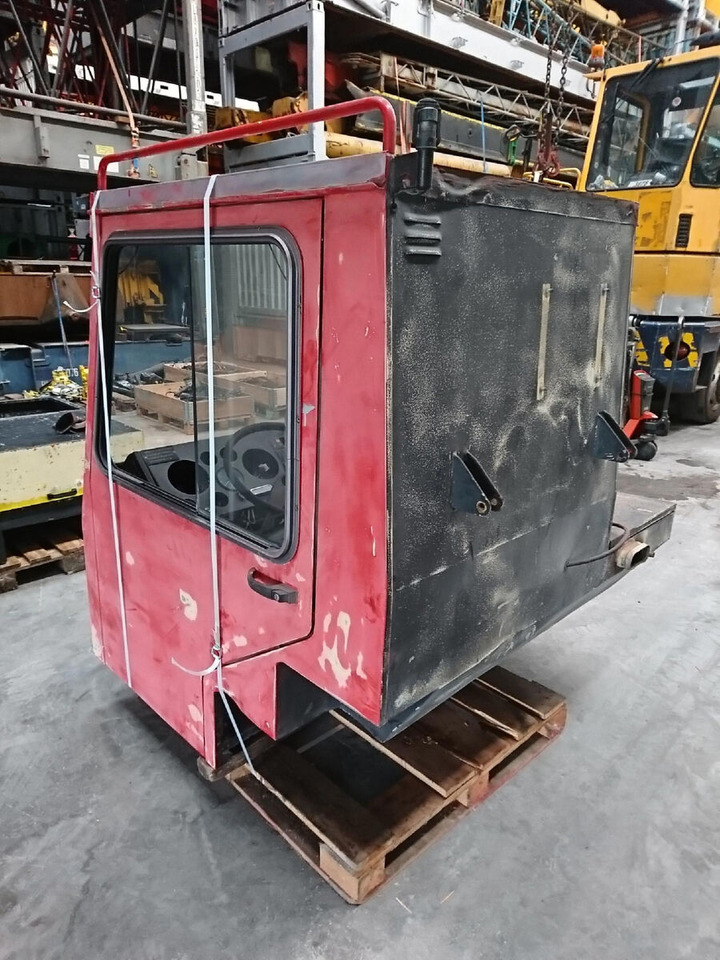 Liebherr LTM 1035 lower cabin - Kabinë për Autovinç: foto 3 Liebherr LTM 1035 lower cabin - Kabinë për Autovinç: foto 3