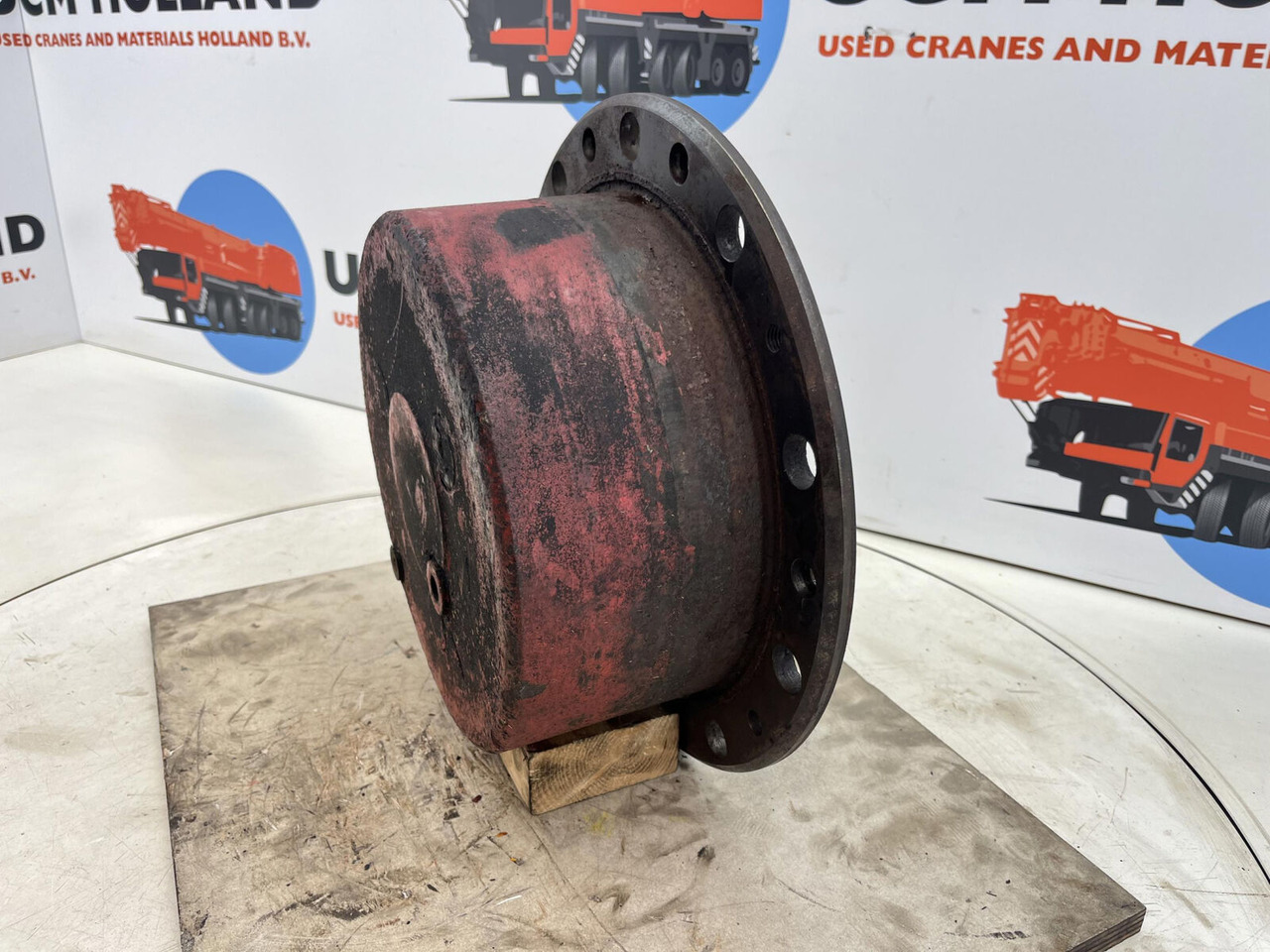 Liebherr LTM 1060/2 planetary gear 17-24-67-32-3pl-H135-46 - Transmisioni përfundimtar për Autovinç: foto 2 Liebherr LTM 1060/2 planetary gear 17-24-67-32-3pl-H135-46 - Transmisioni përfundimtar për Autovinç: foto 2