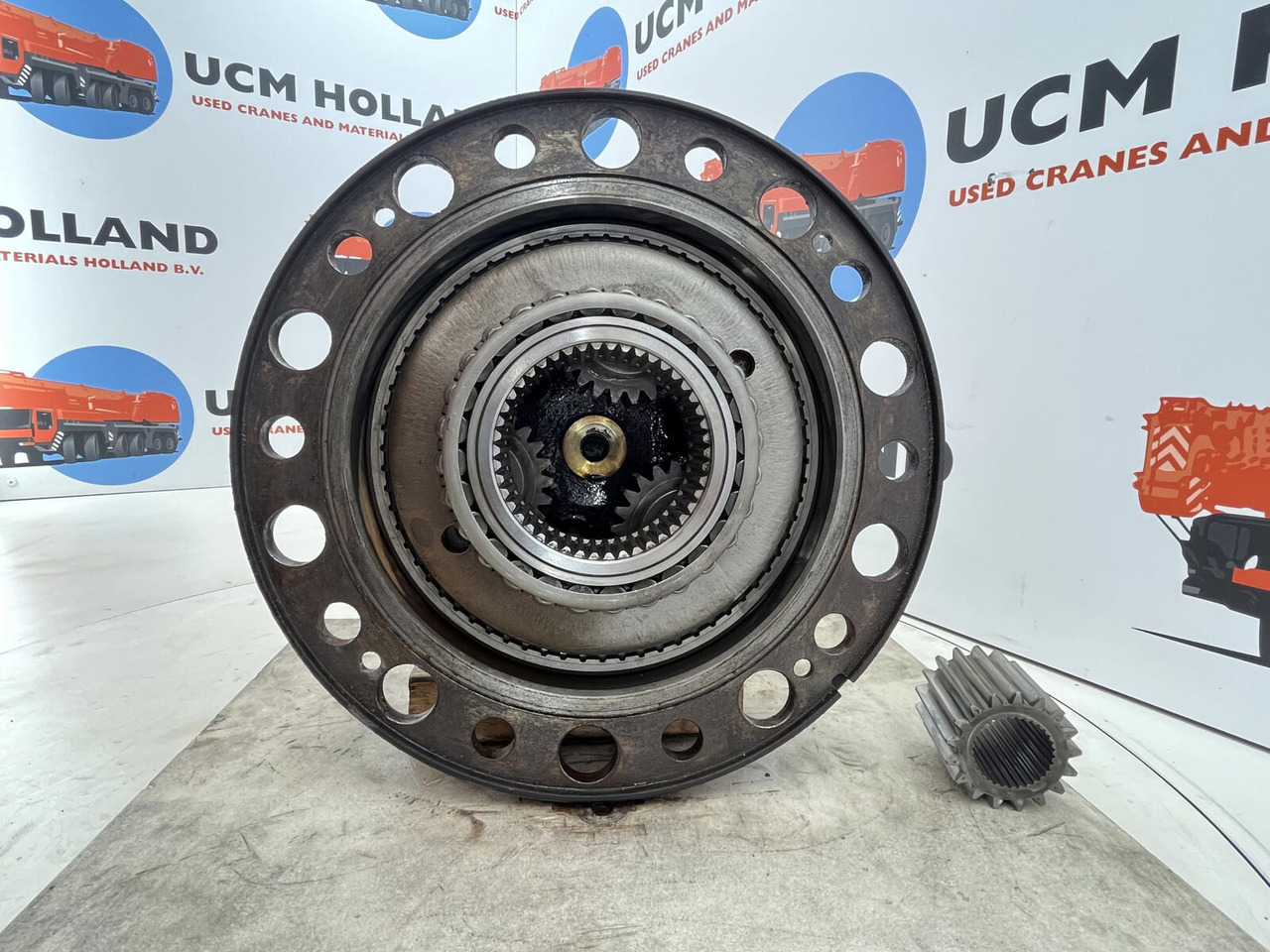 Liebherr LTM 1070 planetary gear 17-24-67-32-3pl-H127-46 - Transmisioni përfundimtar për Autovinç: foto 5 Liebherr LTM 1070 planetary gear 17-24-67-32-3pl-H127-46 - Transmisioni përfundimtar për Autovinç: foto 5