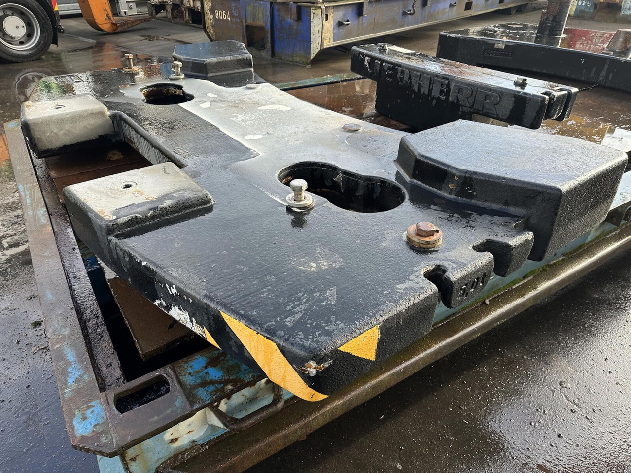 Liebherr LTM 1100-5.2 Counterweight 5 ton - Kundërpeshë për Autovinç: foto 2 Liebherr LTM 1100-5.2 Counterweight 5 ton - Kundërpeshë për Autovinç: foto 2