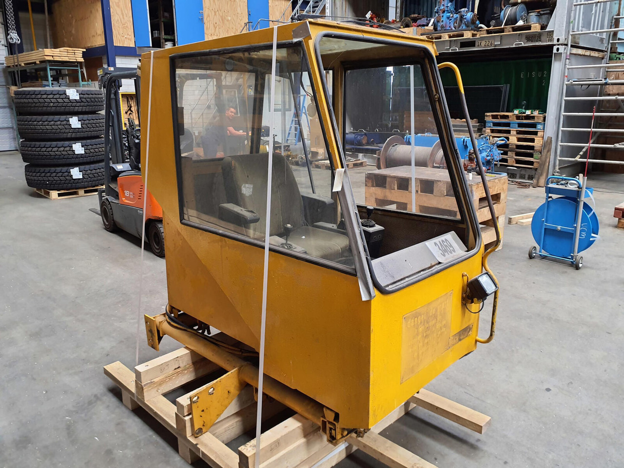 Liebherr LTM 1140 upper cabin - Kabinë për Autovinç: foto 3 Liebherr LTM 1140 upper cabin - Kabinë për Autovinç: foto 3