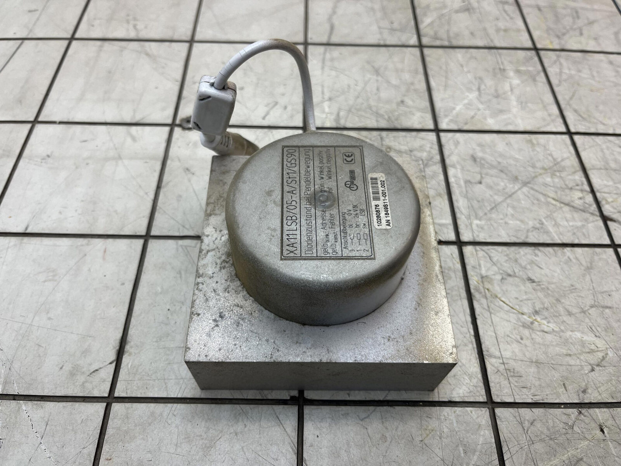 Liebherr LTM 1400-7.1 angle transmitter - Sensor për Autovinç: foto 2 Liebherr LTM 1400-7.1 angle transmitter - Sensor për Autovinç: foto 2