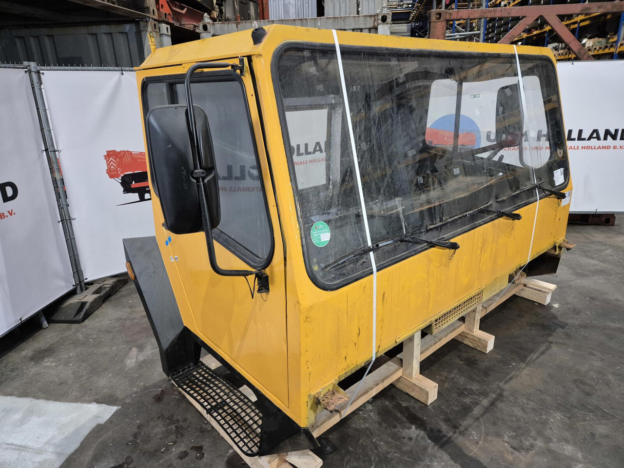 Liebherr LTM drivers cabin - Kabinë për Autovinç: foto 1 Liebherr LTM drivers cabin - Kabinë për Autovinç: foto 1