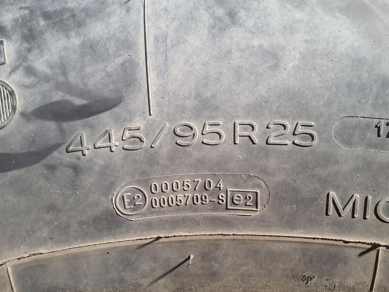 Michelin Wheel 445/95R25 10 12 1p - Goma dhe bandazhe për Vinç: foto 4 Michelin Wheel 445/95R25 10 12 1p - Goma dhe bandazhe për Vinç: foto 4