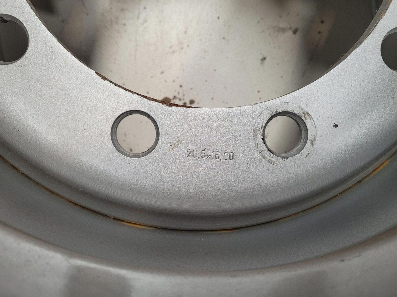 Spierings Rim 445/75R22.5 10 21.5 1p - Bandazh për Vinç: foto 3 Spierings Rim 445/75R22.5 10 21.5 1p - Bandazh për Vinç: foto 3