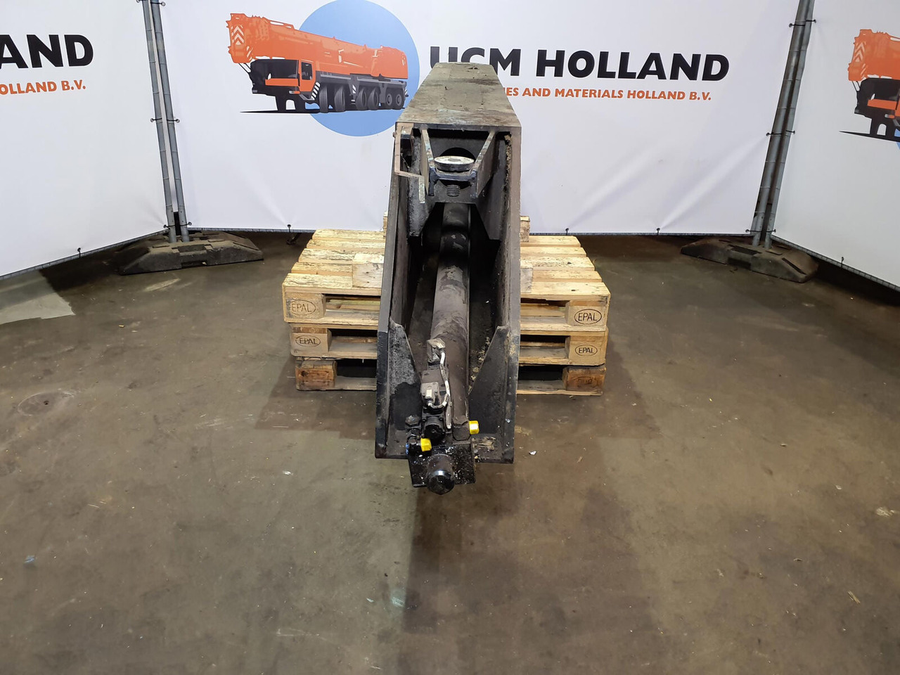 Terex AC 100 outrigger beam complete rear - Pezullimi për Autovinç: foto 5 Terex AC 100 outrigger beam complete rear - Pezullimi për Autovinç: foto 5