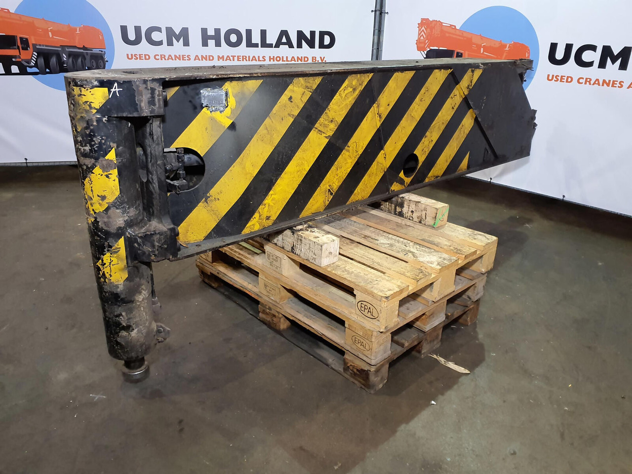 Terex AC 100 outrigger beam complete rear - Pezullimi për Autovinç: foto 2 Terex AC 100 outrigger beam complete rear - Pezullimi për Autovinç: foto 2