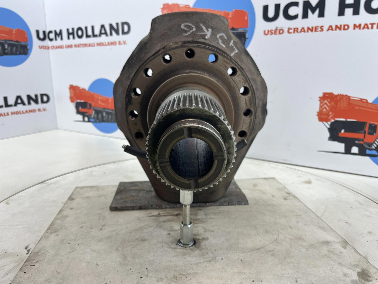 Terex AC 155 steering knuckle 16 holes axle 3 - Krah moco për Autovinç: foto 2 Terex AC 155 steering knuckle 16 holes axle 3 - Krah moco për Autovinç: foto 2