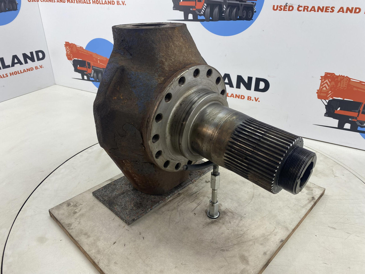 Terex AC 205 Steering knuckle 16 holes - Krah moco për Autovinç: foto 3 Terex AC 205 Steering knuckle 16 holes - Krah moco për Autovinç: foto 3