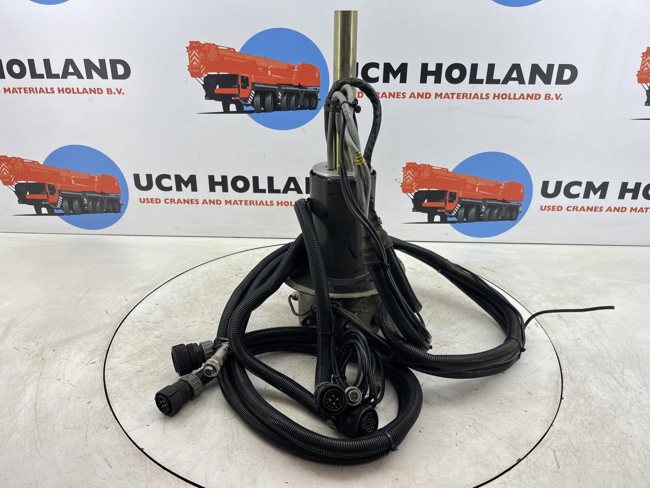 Terex AC slip ring assy - Sistemi elektrik për Vinç: foto 2 Terex AC slip ring assy - Sistemi elektrik për Vinç: foto 2