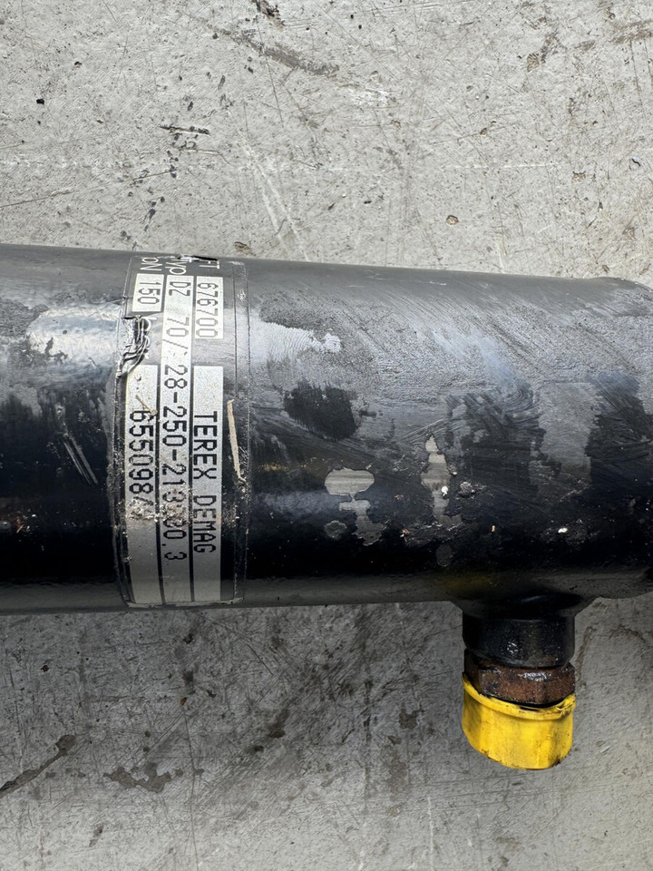 Terex Demag AC 25 steering cylinder - Cilindri hidraulik për Autovinç: foto 5 Terex Demag AC 25 steering cylinder - Cilindri hidraulik për Autovinç: foto 5