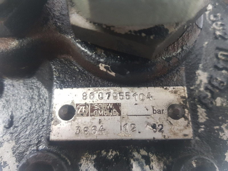 ZF AMK 85-53 emergency steering pump - Pompa hidraulike për Vinç: foto 5 ZF AMK 85-53 emergency steering pump - Pompa hidraulike për Vinç: foto 5