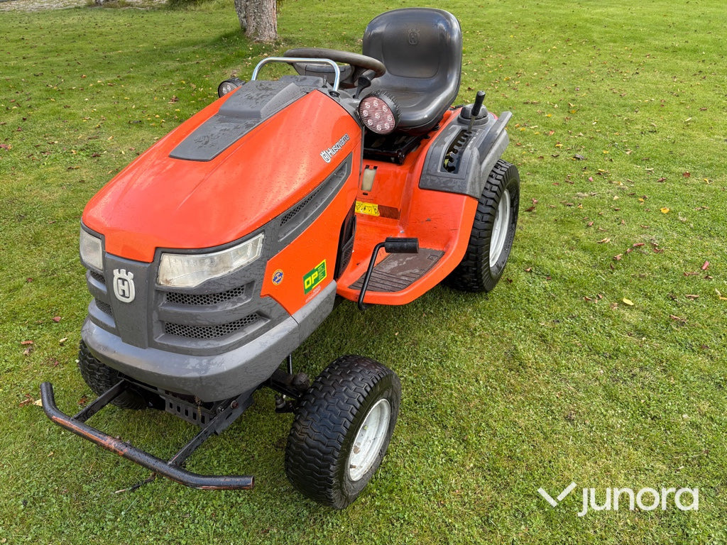 Åkgräsklippare Husqvarna GTH 260 XPT - Korrëse bari i kopshtit: foto 1 Åkgräsklippare Husqvarna GTH 260 XPT - Korrëse bari i kopshtit: foto 1