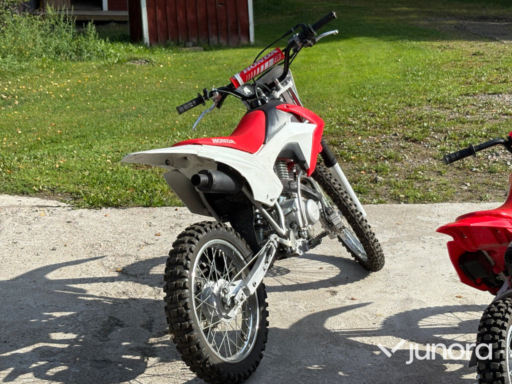 Dirtbike - Honda, CRF, 150cc - Motoçikleta: foto 5 Dirtbike - Honda, CRF, 150cc - Motoçikleta: foto 5