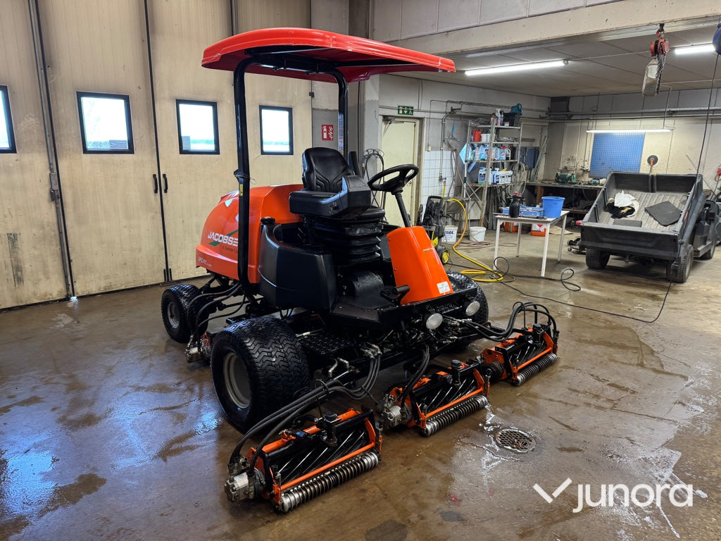 Fairwayklippare Jacobsen LF 570 4WD - Korrëse bari i kopshtit: foto 2 Fairwayklippare Jacobsen LF 570 4WD - Korrëse bari i kopshtit: foto 2