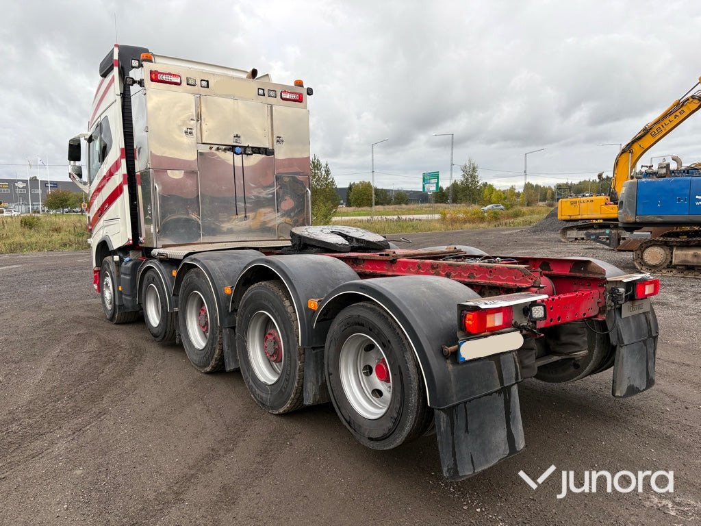 Dragbil / Lastbil - VOLVO, FH 6X4 - Gjysmë-kamion: foto 4 Dragbil / Lastbil - VOLVO, FH 6X4 - Gjysmë-kamion: foto 4