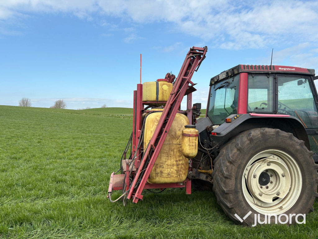 Hardi LXY 1000 – Växtskyddsspruta med 12 m hydraulisk bom - Spërkatës i montuar në traktor: foto 4 Hardi LXY 1000 – Växtskyddsspruta med 12 m hydraulisk bom - Spërkatës i montuar në traktor: foto 4