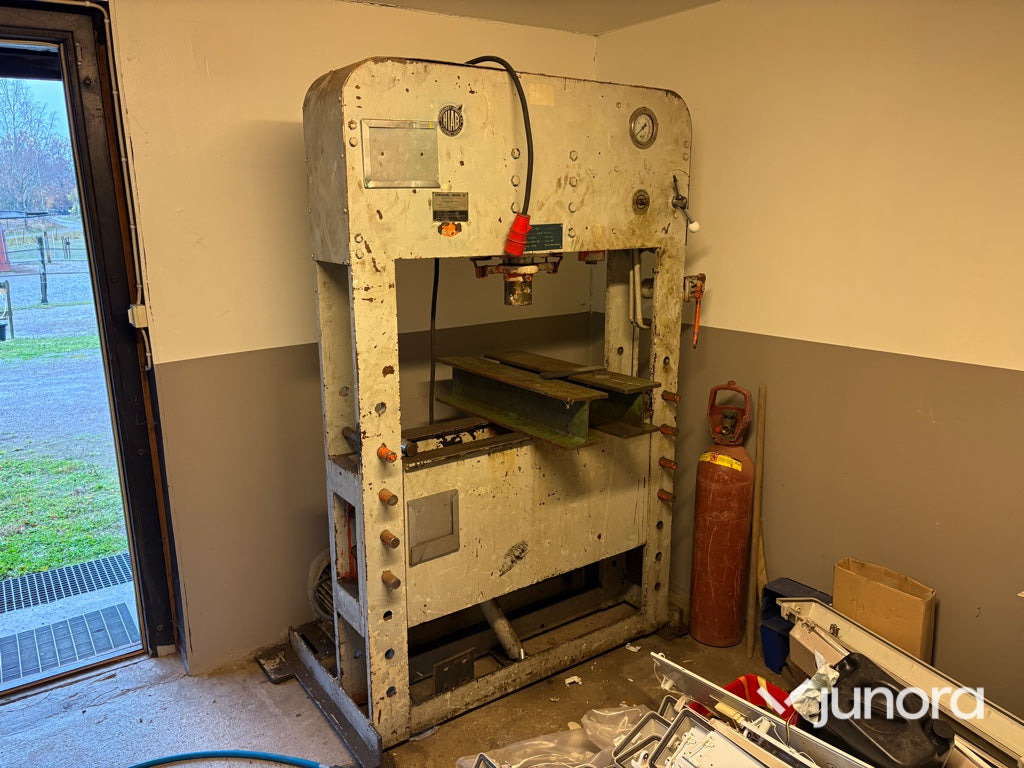 Hydraulpress - Hiab H100E, 100 ton - Abkant: foto 2 Hydraulpress - Hiab H100E, 100 ton - Abkant: foto 2