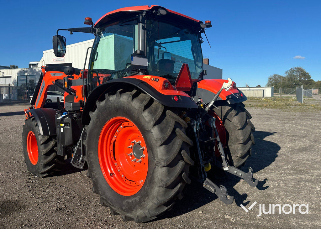 Kubota M6- 142 med lastare - Traktor: foto 4 Kubota M6- 142 med lastare - Traktor: foto 4