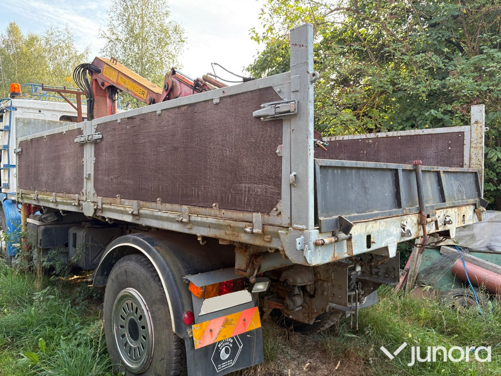 Lastbil Scania P92H 4X2 med lyftkran - Kamion me karroceri të hapur, Kamion me vinç: foto 2 Lastbil Scania P92H 4X2 med lyftkran - Kamion me karroceri të hapur, Kamion me vinç: foto 2