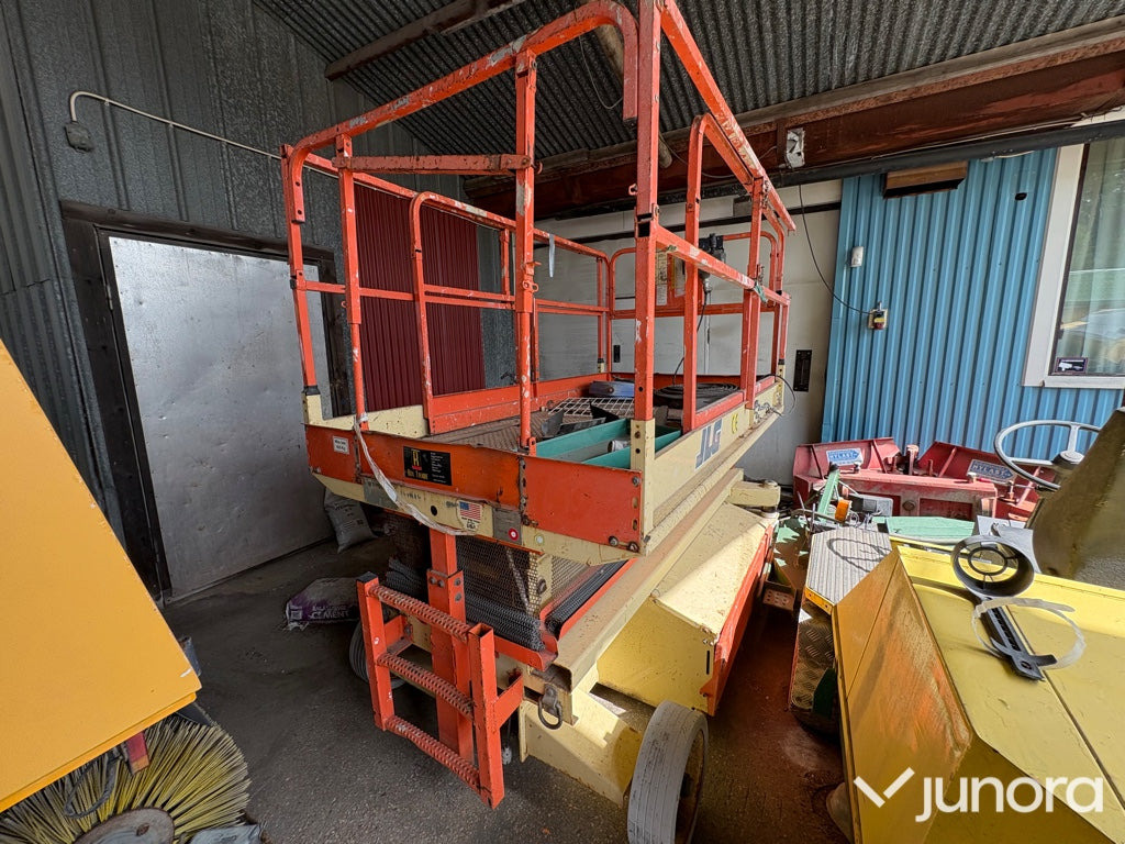 Saxlift JLG Industries 2658E - Ngritës gërshërë: foto 4 Saxlift JLG Industries 2658E - Ngritës gërshërë: foto 4