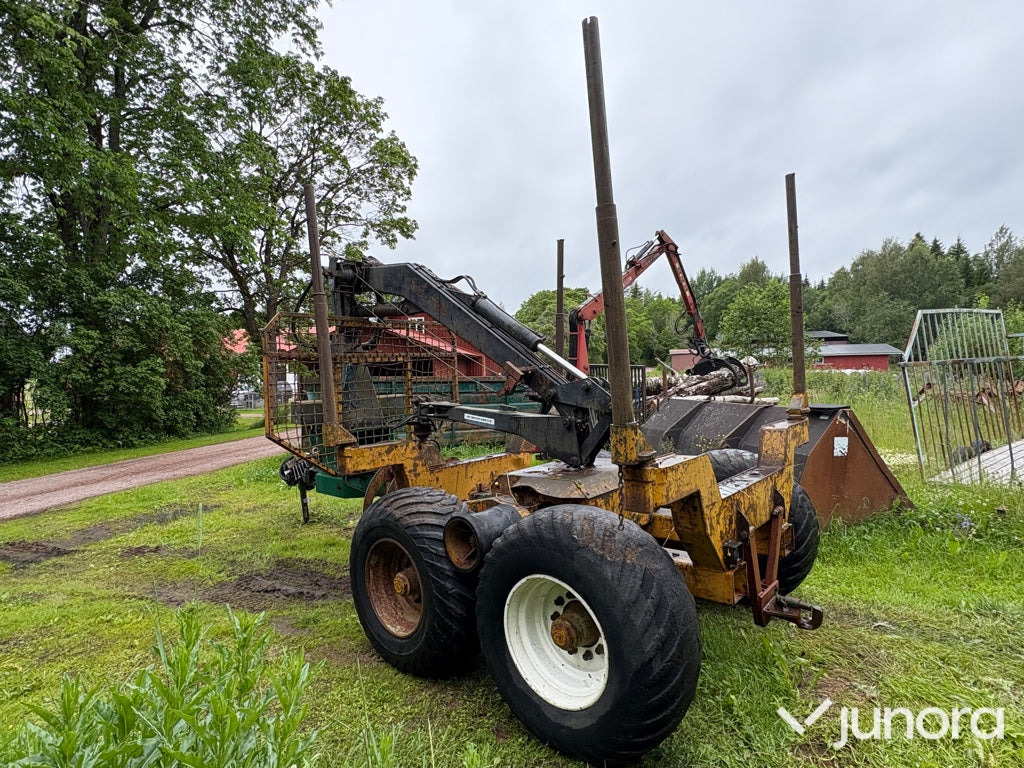 Skogsvagn med kran - Rimorkio pylltarie: foto 5 Skogsvagn med kran - Rimorkio pylltarie: foto 5