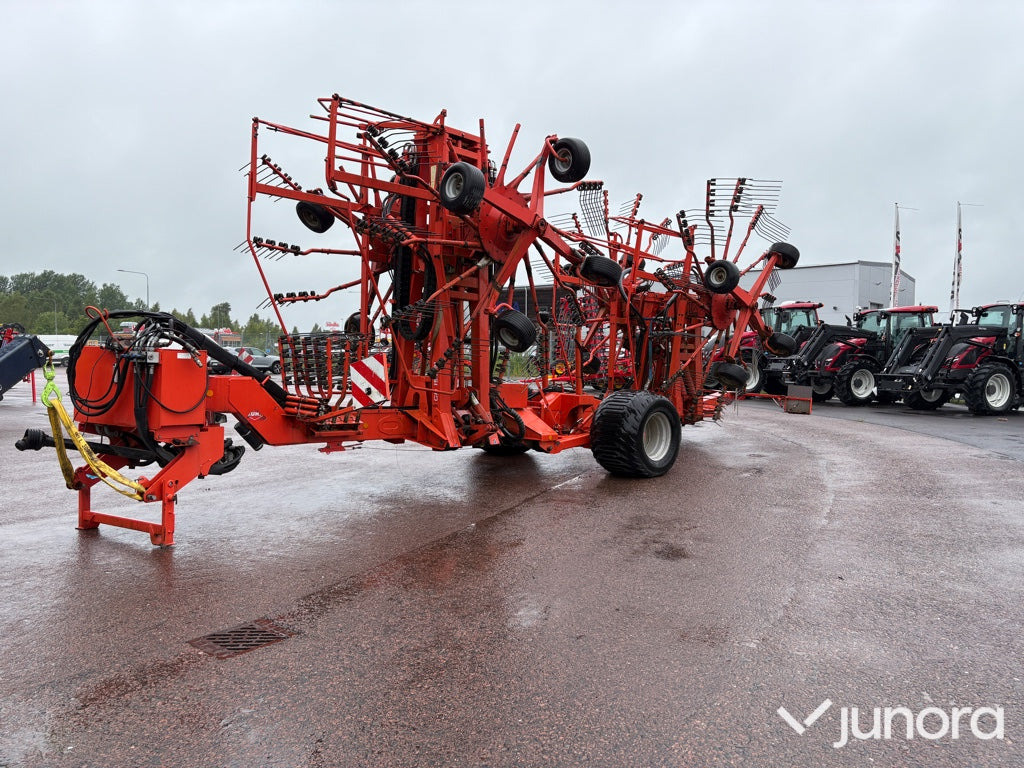 Strängläggare Kuhn GA15031 - Barkthyese/ Shkundës bari: foto 1 Strängläggare Kuhn GA15031 - Barkthyese/ Shkundës bari: foto 1