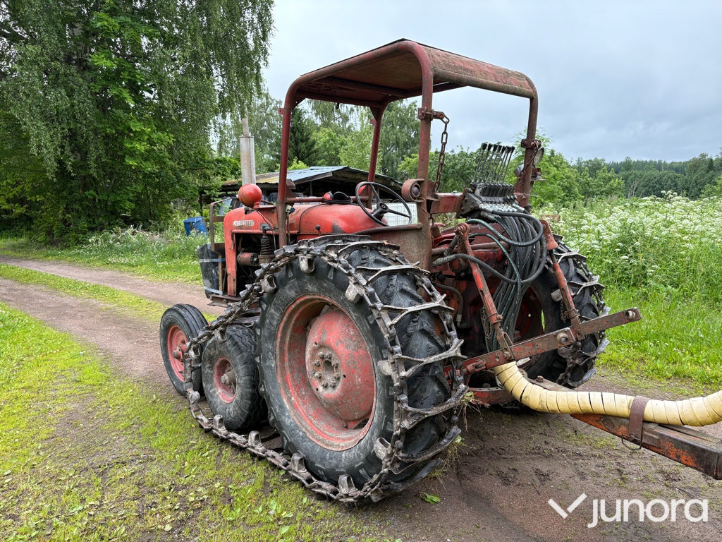 Traktor - Nuffield Universal 3DL - Traktor: foto 3 Traktor - Nuffield Universal 3DL - Traktor: foto 3