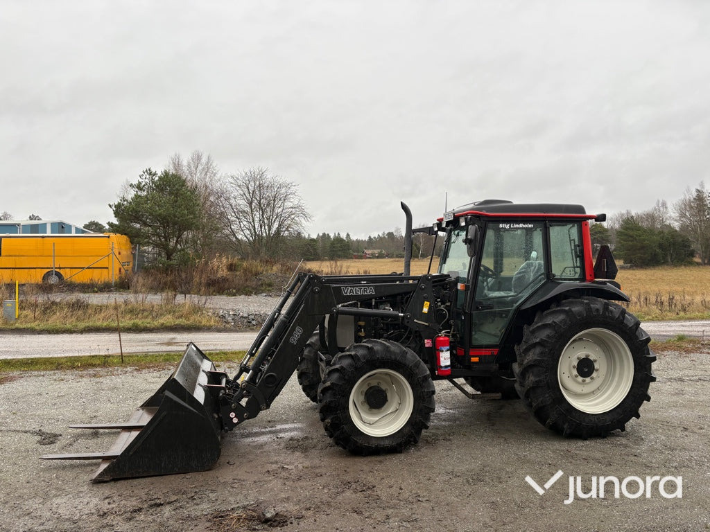Traktor Traktor - Valtra A85-4 med frontlastare, 110 timmar: foto 11 Traktor Traktor - Valtra A85-4 med frontlastare, 110 timmar: foto 11