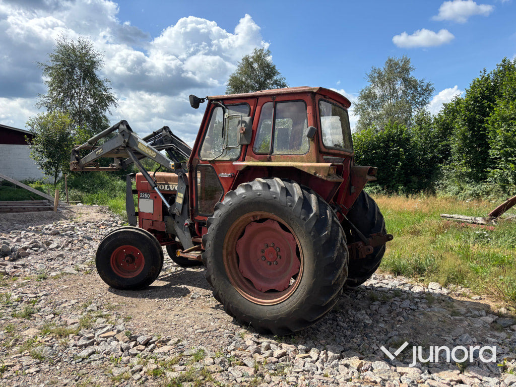 Traktor Volvo BM 2250 med lastare - Traktor: foto 4 Traktor Volvo BM 2250 med lastare - Traktor: foto 4