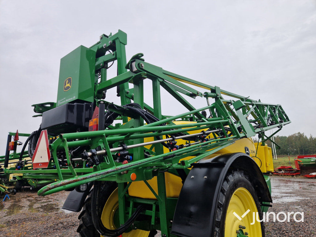 Växtskyddsspruta John Deere M740i - Spërkatës me rimorkio: foto 3 Växtskyddsspruta John Deere M740i - Spërkatës me rimorkio: foto 3