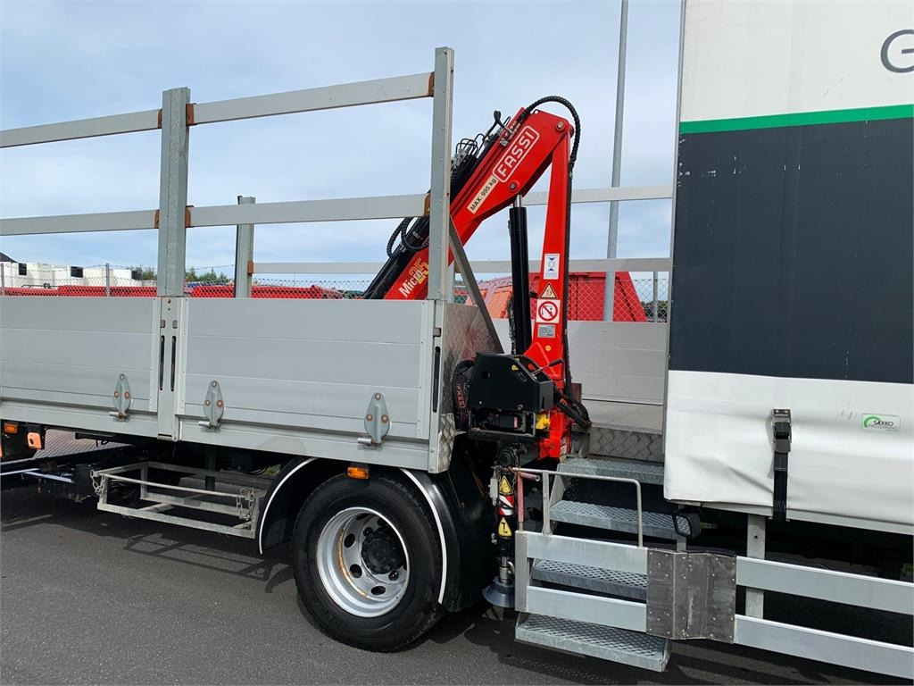 DAF LF210 4x2 FA - Kamion me vinç: foto 3 DAF LF210 4x2 FA - Kamion me vinç: foto 3