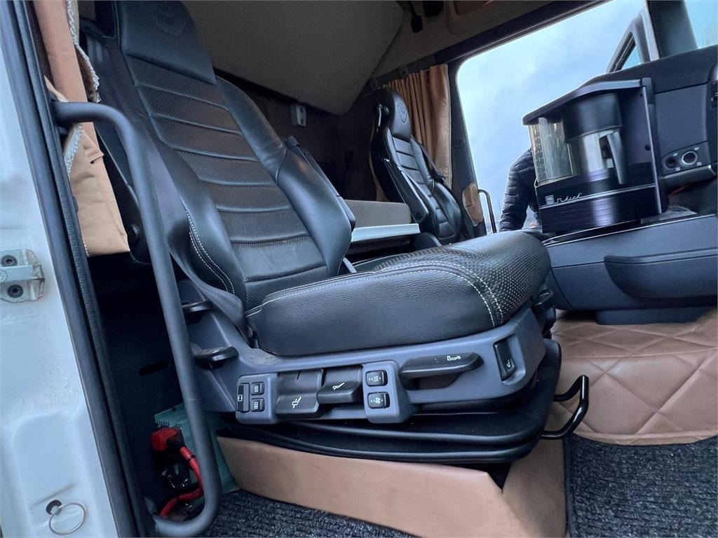 Scania R580 LA 6x4 HNB - Gjysmë-kamion: foto 4 Scania R580 LA 6x4 HNB - Gjysmë-kamion: foto 4