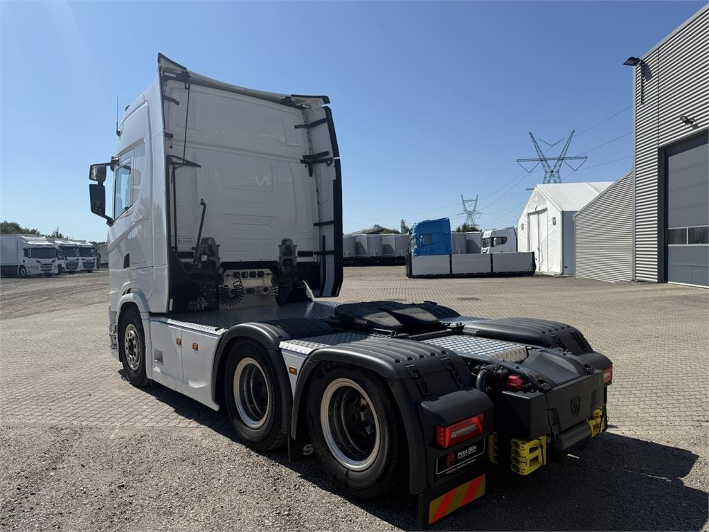 Scania S560 A 6x2 NB 2950 - Gjysmë-kamion: foto 3 Scania S560 A 6x2 NB 2950 - Gjysmë-kamion: foto 3