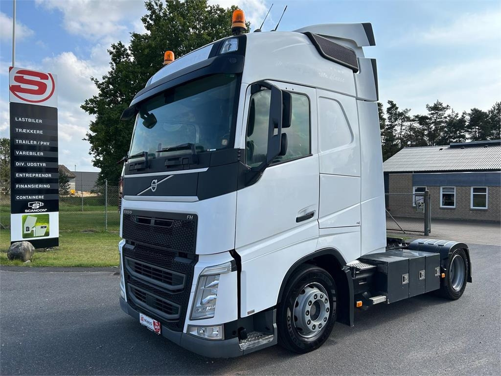 Volvo FH460 4x2 x-low mega - Gjysmë-kamion: foto 1 Volvo FH460 4x2 x-low mega - Gjysmë-kamion: foto 1