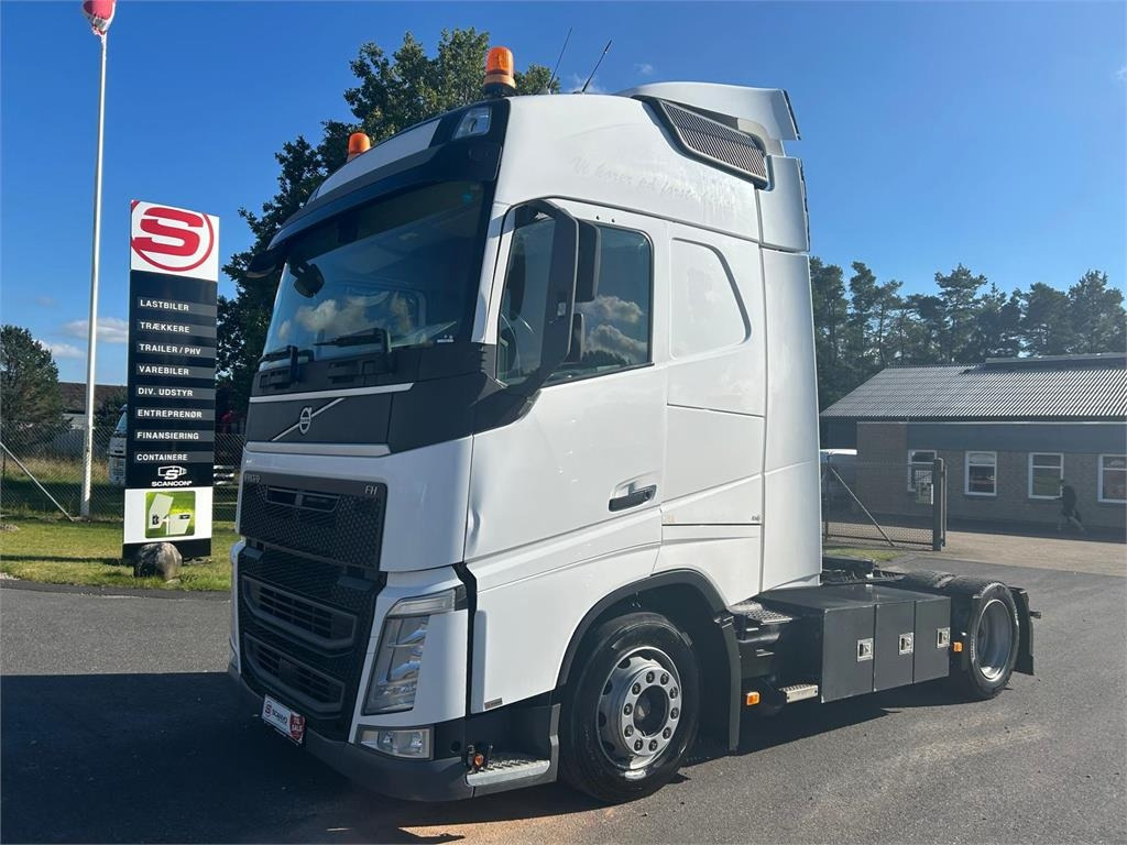 Volvo FH460 4x2 x-low mega - Gjysmë-kamion: foto 1 Volvo FH460 4x2 x-low mega - Gjysmë-kamion: foto 1