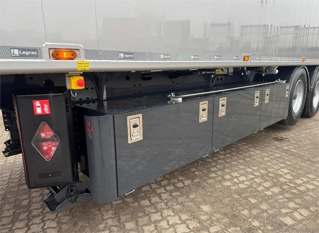 Legras 91m3 - Eco top aut presenning - Gjysmë rimorkio me bazament të lëvizshëm: foto 4 Legras 91m3 - Eco top aut presenning - Gjysmë rimorkio me bazament të lëvizshëm: foto 4