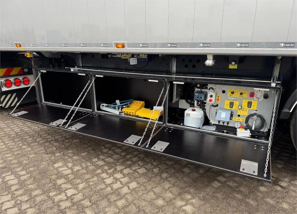 Legras 91m3 - Eco top aut presenning - Gjysmë rimorkio me bazament të lëvizshëm: foto 3 Legras 91m3 - Eco top aut presenning - Gjysmë rimorkio me bazament të lëvizshëm: foto 3