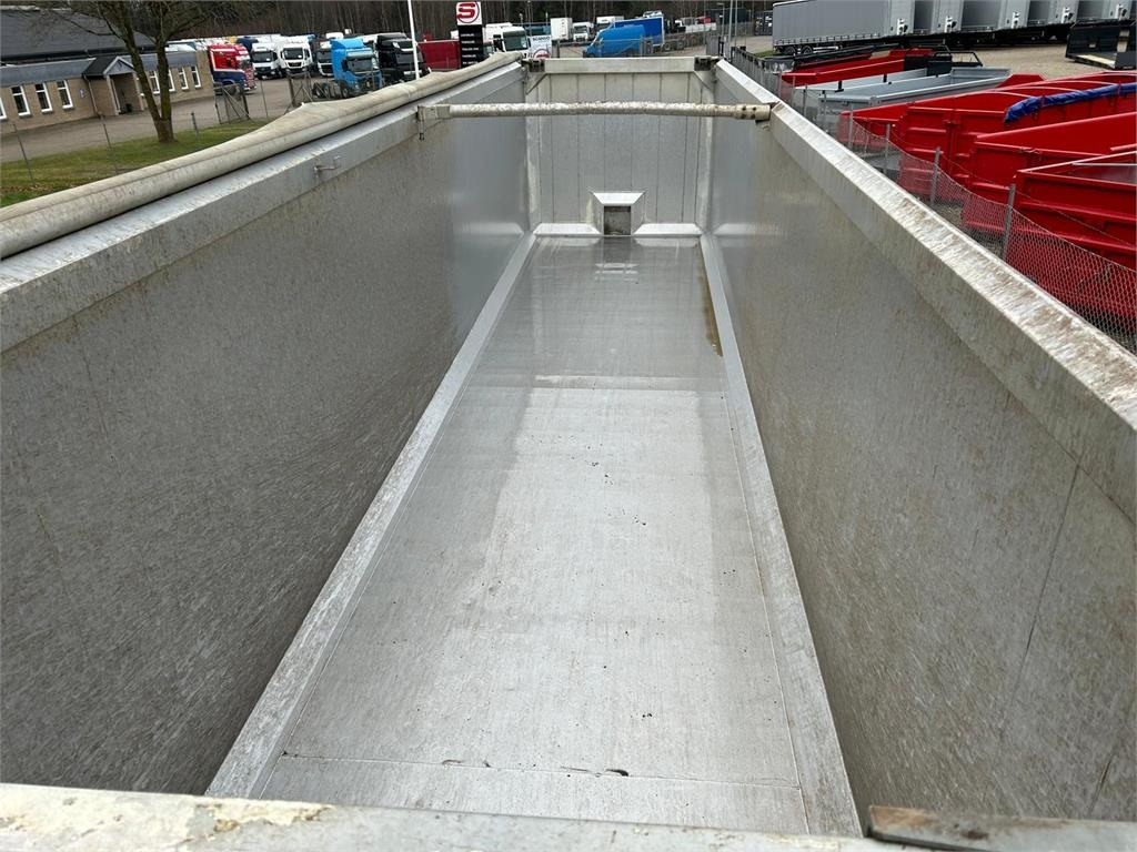 MTDK TK400 - 60m3 alu kasse  - Gjysmë rimorkio vetëshkarkuese: foto 4 MTDK TK400 - 60m3 alu kasse  - Gjysmë rimorkio vetëshkarkuese: foto 4