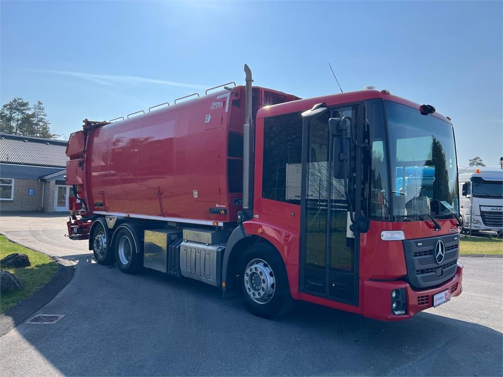 Mercedes-Benz Econic 2630L ENA 4 kammer NTM  - Kamion mbeturinash: foto 1 Mercedes-Benz Econic 2630L ENA 4 kammer NTM  - Kamion mbeturinash: foto 1