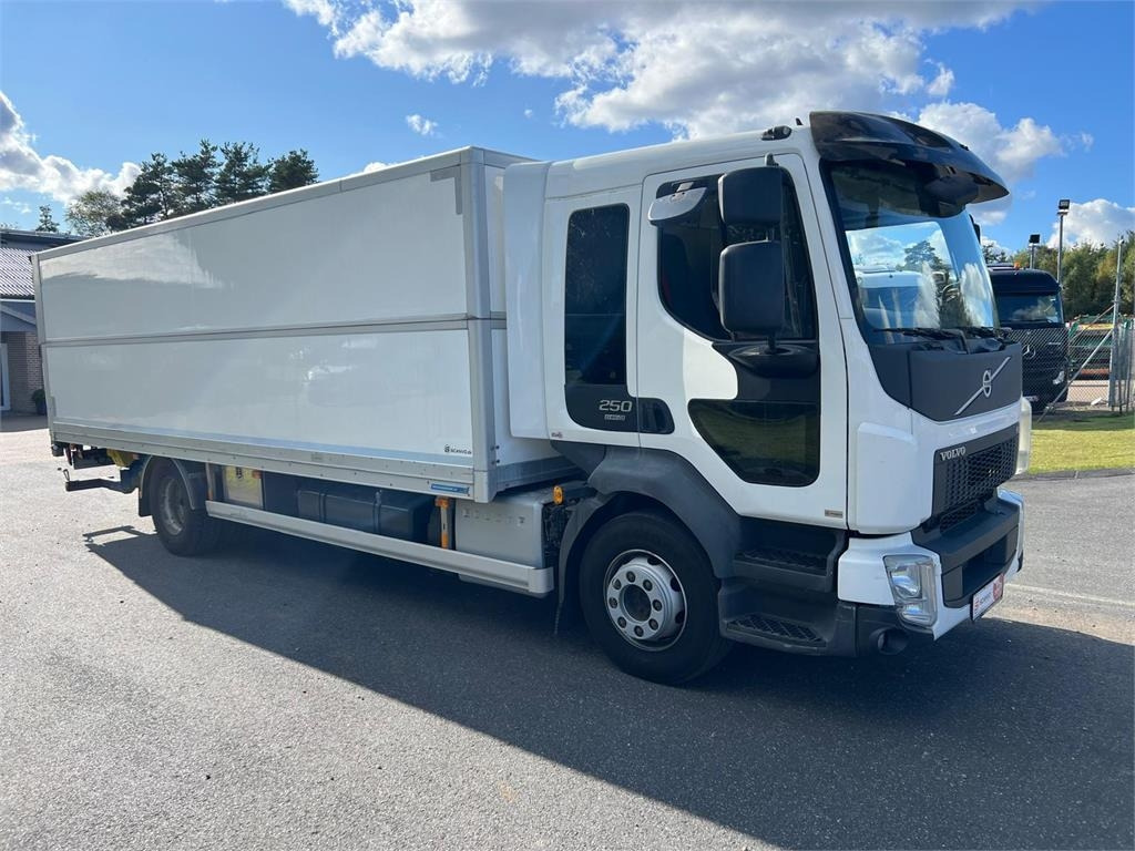 Volvo FL 250 16 ton - Kamion vagonetë: foto 3 Volvo FL 250 16 ton - Kamion vagonetë: foto 3