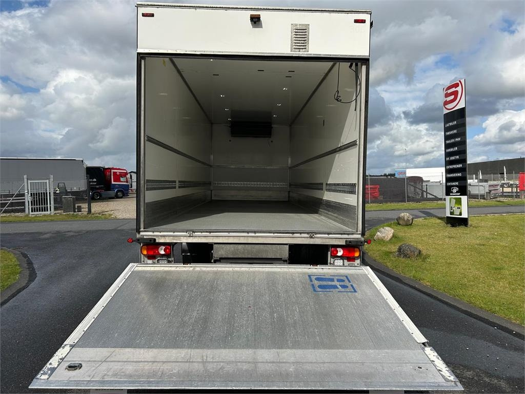 Volvo FL 250 16 ton - Kamion frigorifer: foto 4 Volvo FL 250 16 ton - Kamion frigorifer: foto 4