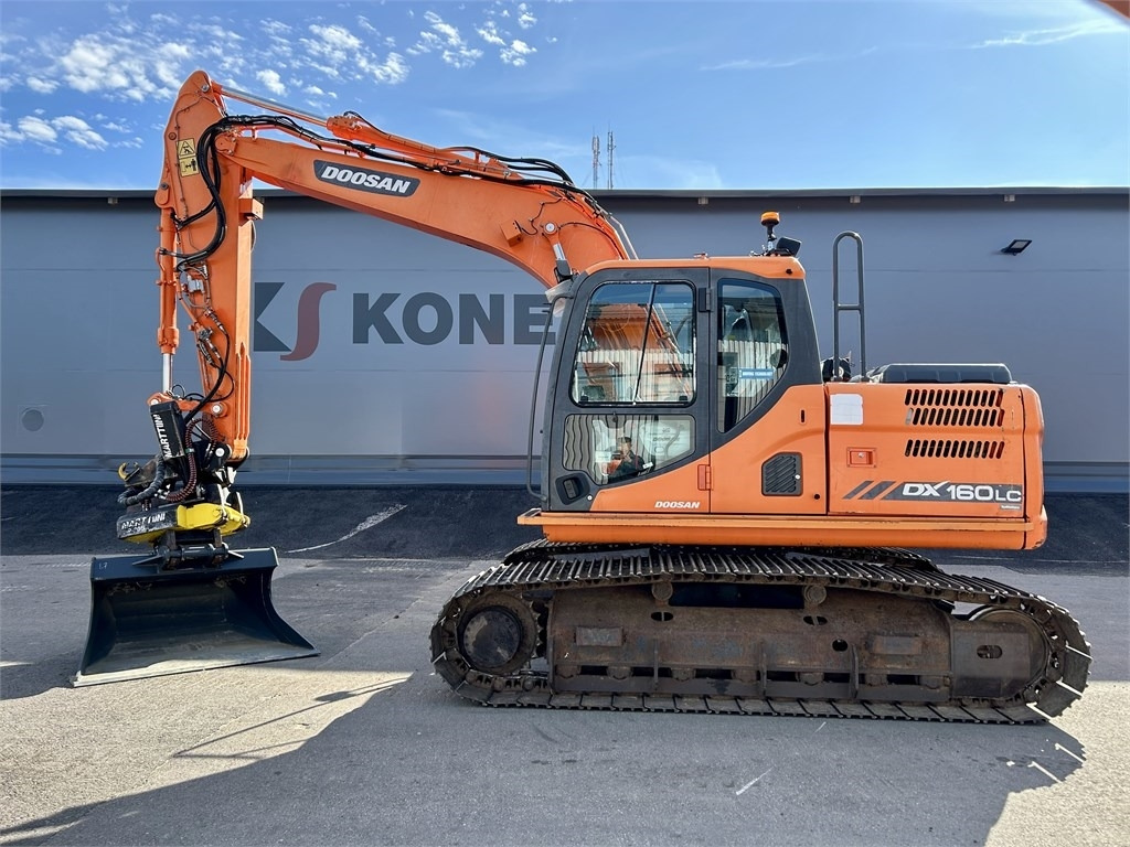 Doosan DX160LC-3 KALLISTAJA+PYÖRITTÄJÄ - Ekskavator me zinxhirë: foto 1 Doosan DX160LC-3 KALLISTAJA+PYÖRITTÄJÄ - Ekskavator me zinxhirë: foto 1
