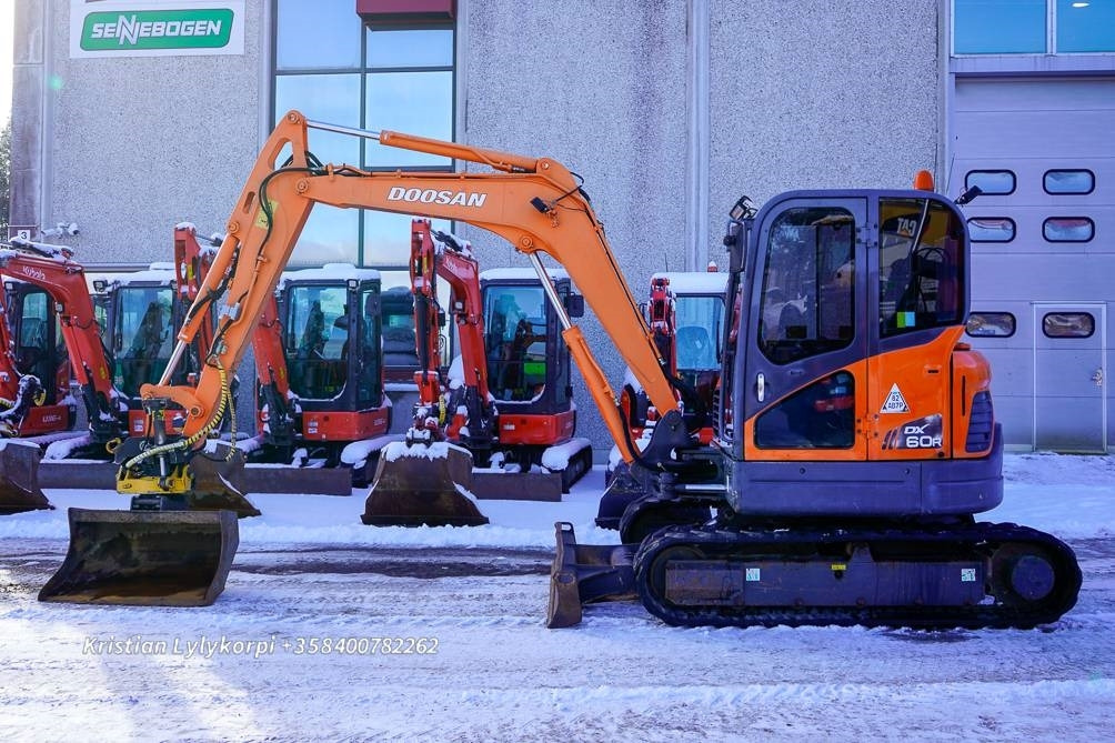 Doosan DX60LCR VARUSTEPAKETILLA - Miniekskavator: foto 1 Doosan DX60LCR VARUSTEPAKETILLA - Miniekskavator: foto 1
