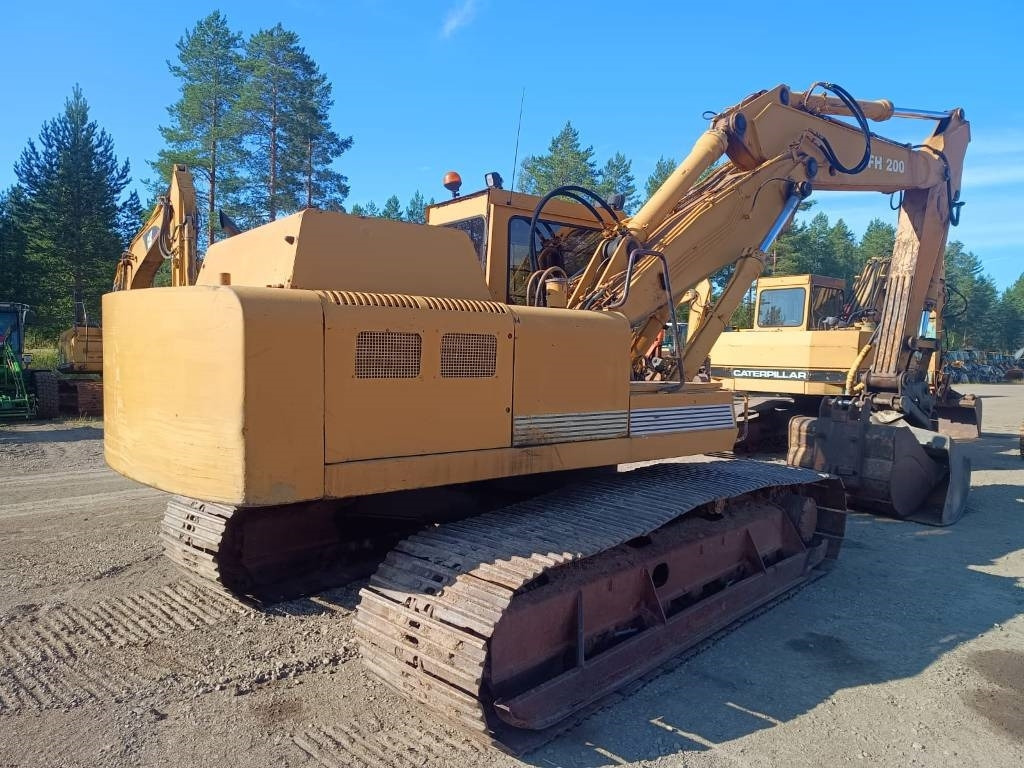 Fiat-Hitachi FH200T 2-KAUHAA - Ekskavator me zinxhirë: foto 4 Fiat-Hitachi FH200T 2-KAUHAA - Ekskavator me zinxhirë: foto 4